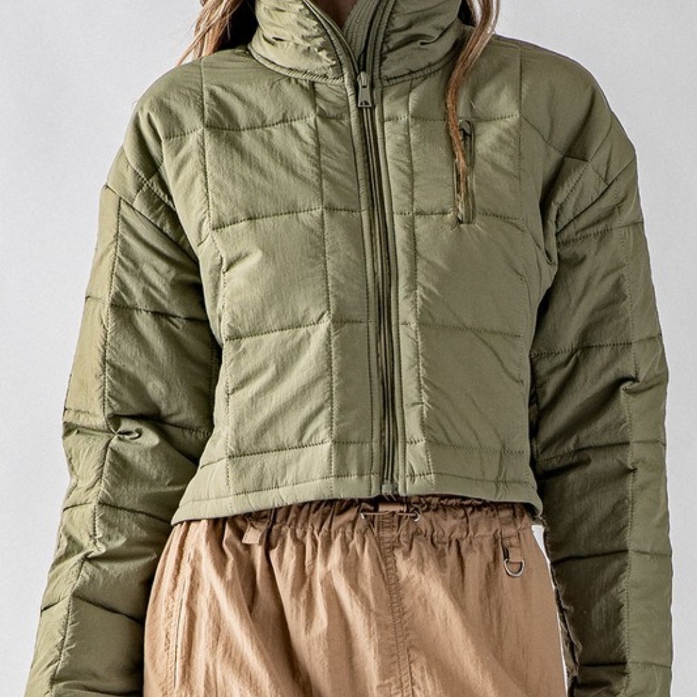 ULTRA LIGHTWEIGHT QUILTED WATER RESISTANT PACKABLE PUFFER CROPPED JACKET - Picture 2 of 3